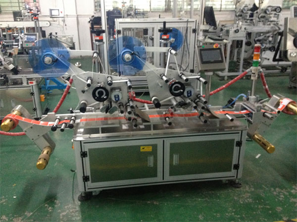 星火成都貼標(biāo)機(jī)廠家設(shè)備實(shí)拍圖